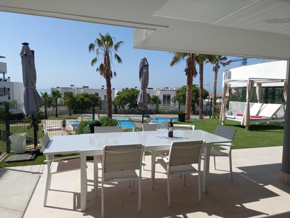 Casa Casu New Stunning 3 Bed Raised Ground Floor Apartment & Huge Balcony With Sea Pool & Mountain View Indoor & Outdoor Swimming Pools & Gym Walking Distance To Beach Port Estepona Traveller Award 2023 Bagian luar foto