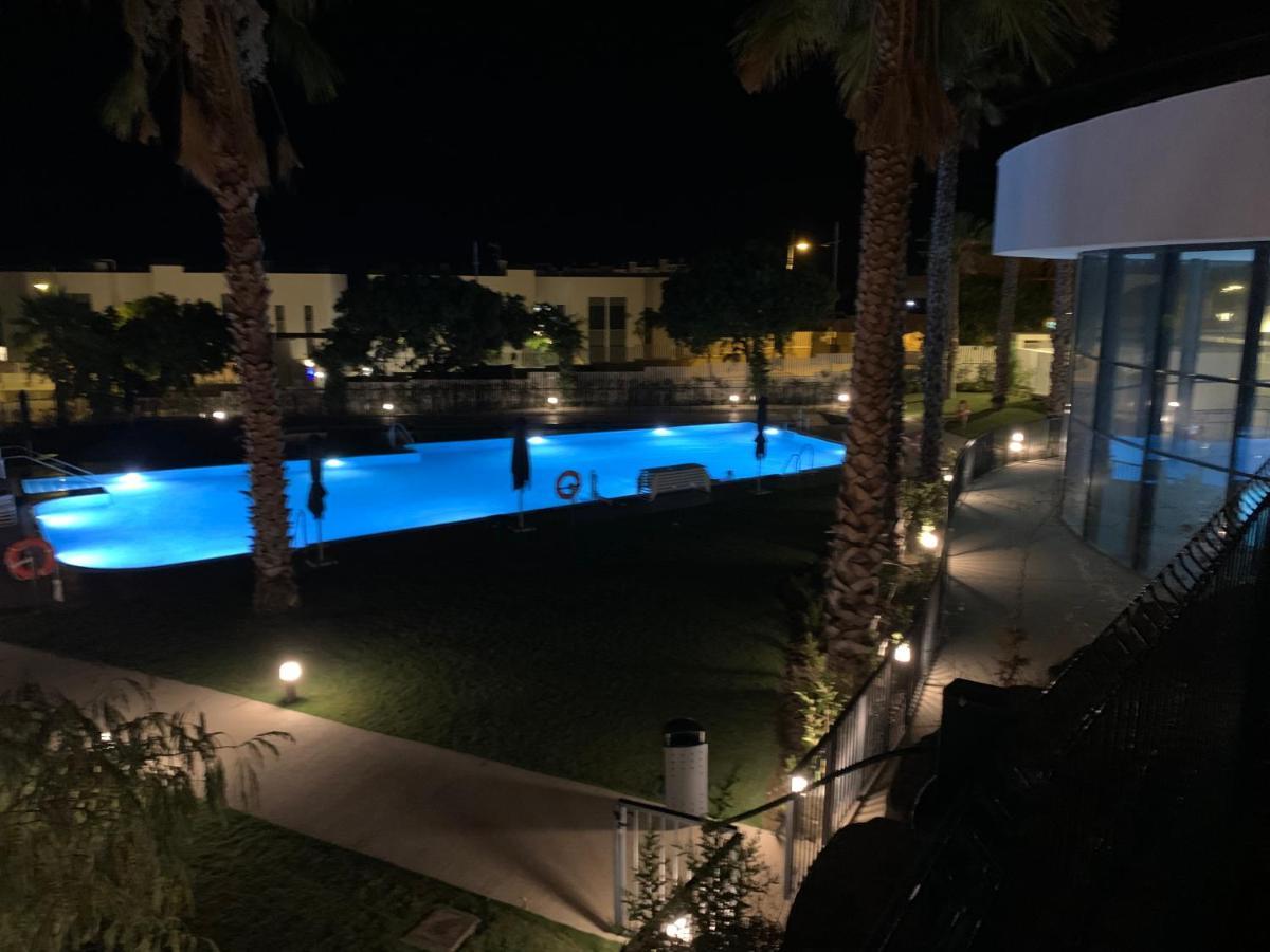 Casa Casu New Stunning 3 Bed Raised Ground Floor Apartment & Huge Balcony With Sea Pool & Mountain View Indoor & Outdoor Swimming Pools & Gym Walking Distance To Beach Port Estepona Traveller Award 2023 Bagian luar foto